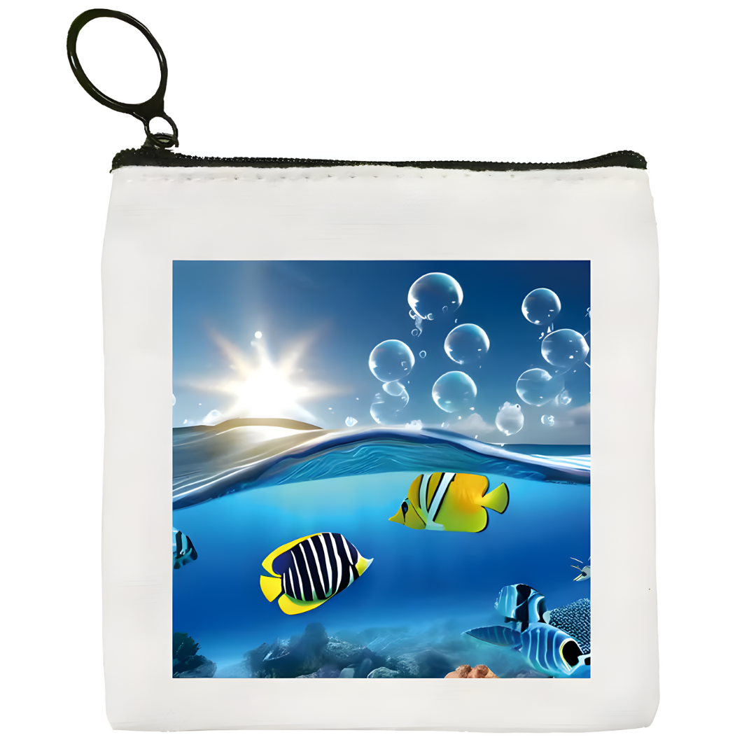 Monedero con ilustración de mar con peces y sol brillante